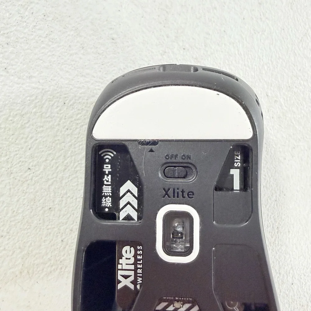 Pulsar Xlite V2 Size 1 Wireless Mouse Black POWERS ON AS IS UNTESTED READ‎